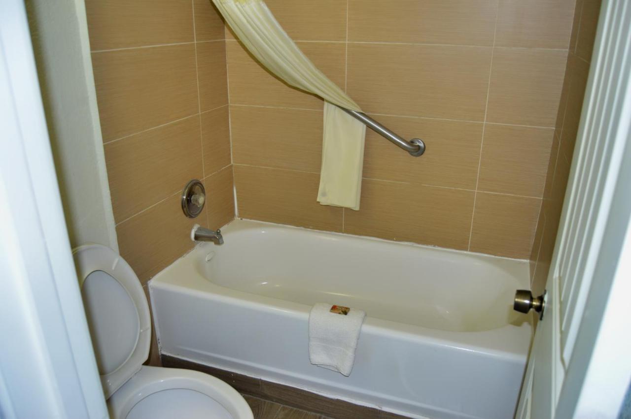 Days Inn By Wyndham Hardeeville Near Hilton Head 外观 照片