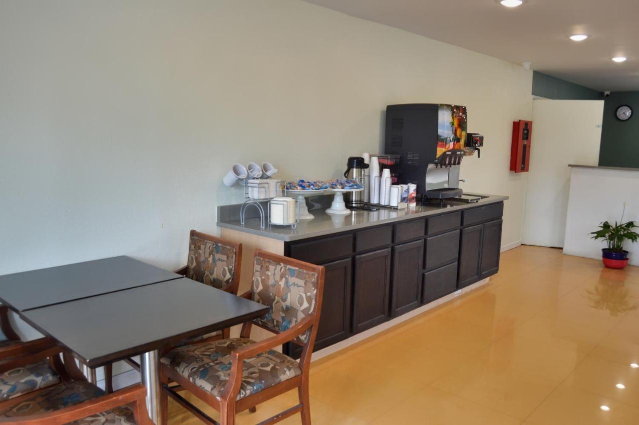 Days Inn By Wyndham Hardeeville Near Hilton Head 外观 照片
