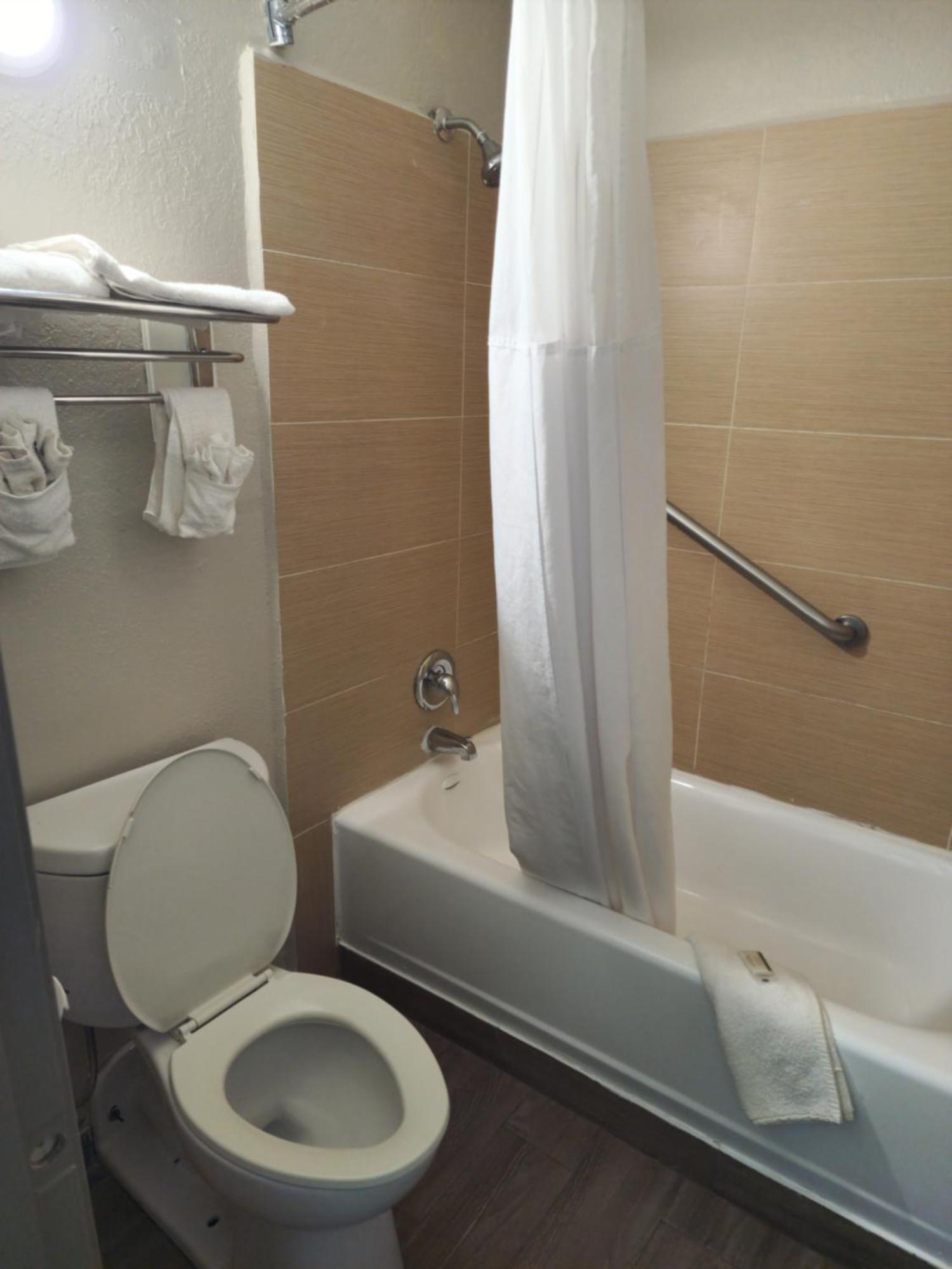 Days Inn By Wyndham Hardeeville Near Hilton Head 外观 照片