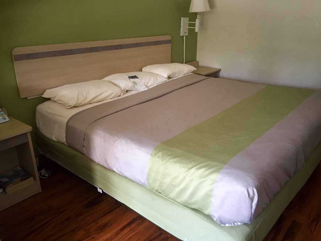 Days Inn By Wyndham Hardeeville Near Hilton Head 客房 照片